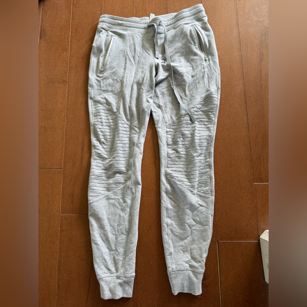 ALO yoga moto sweat pants